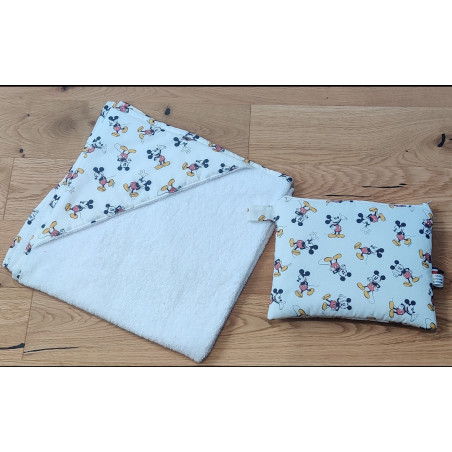 Cape de bain + trousse de toilette