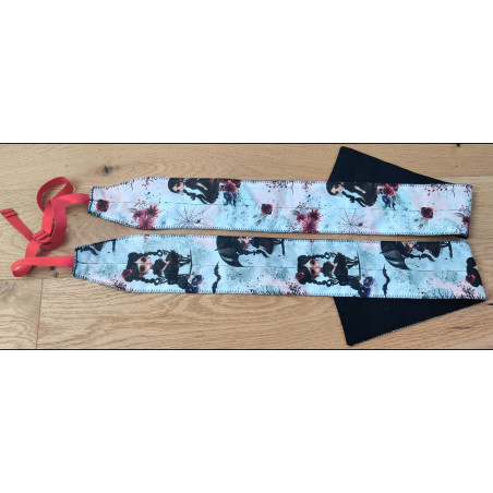 Poignet de force Mercredi Adams